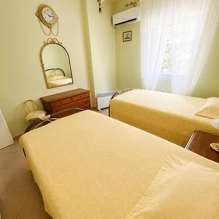 Cozy Corner 2